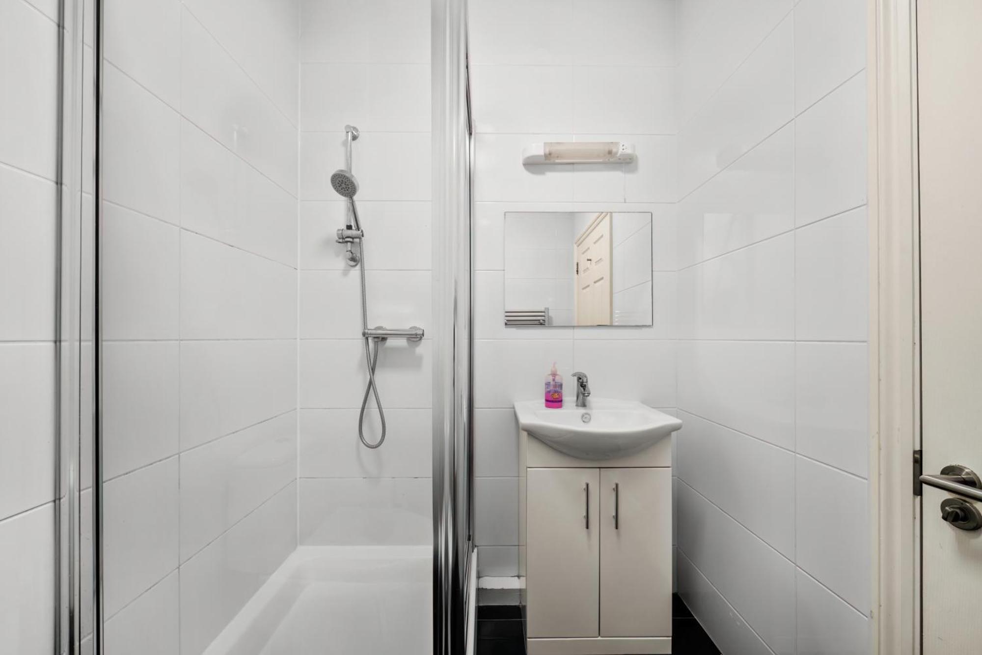 Paddington Modern Apartments Лондон Экстерьер фото