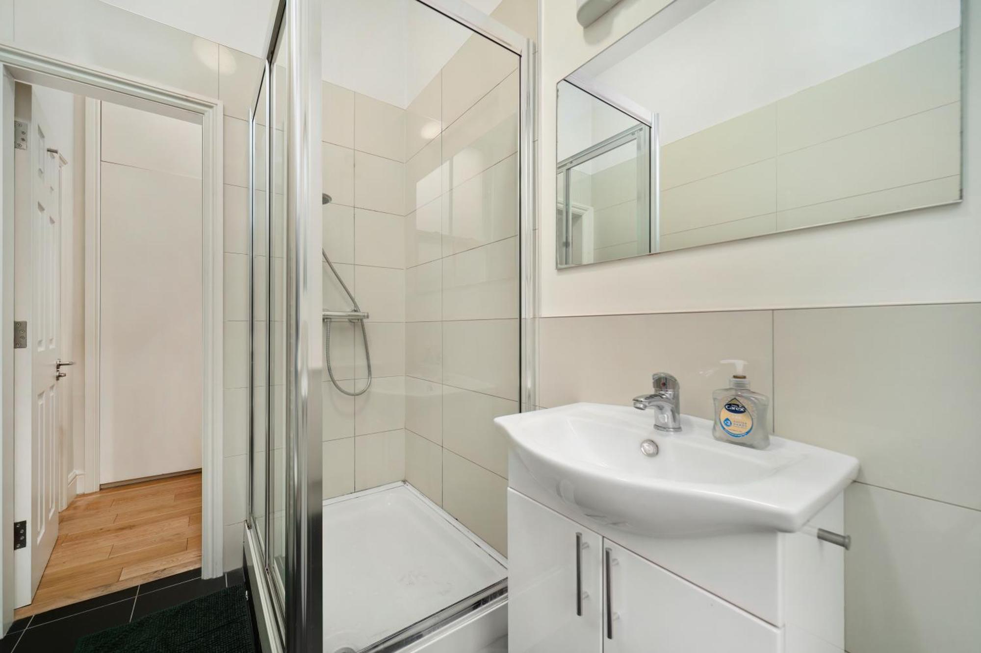 Paddington Modern Apartments Лондон Экстерьер фото